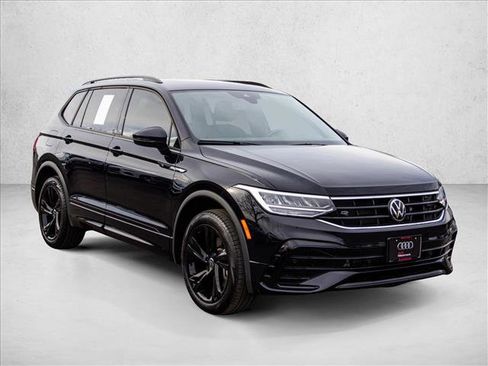 Used 2024 Volkswagen Tiguan SE R-Line image 3