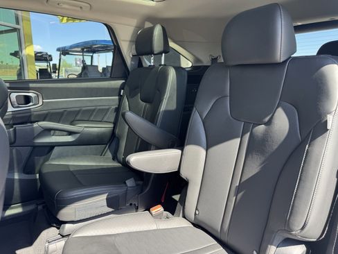 Used 2024 Kia Sorento SX image 36