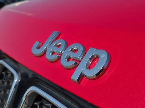Used 2018 Jeep Compass Limited w/ Navigation Group AWD/4WD image 12