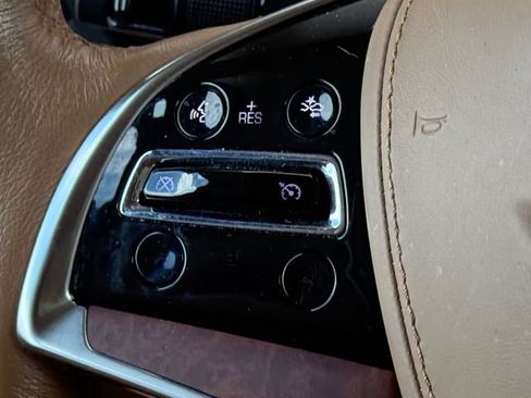 Used 2015 Cadillac Escalade Platinum AWD/4WD image 10