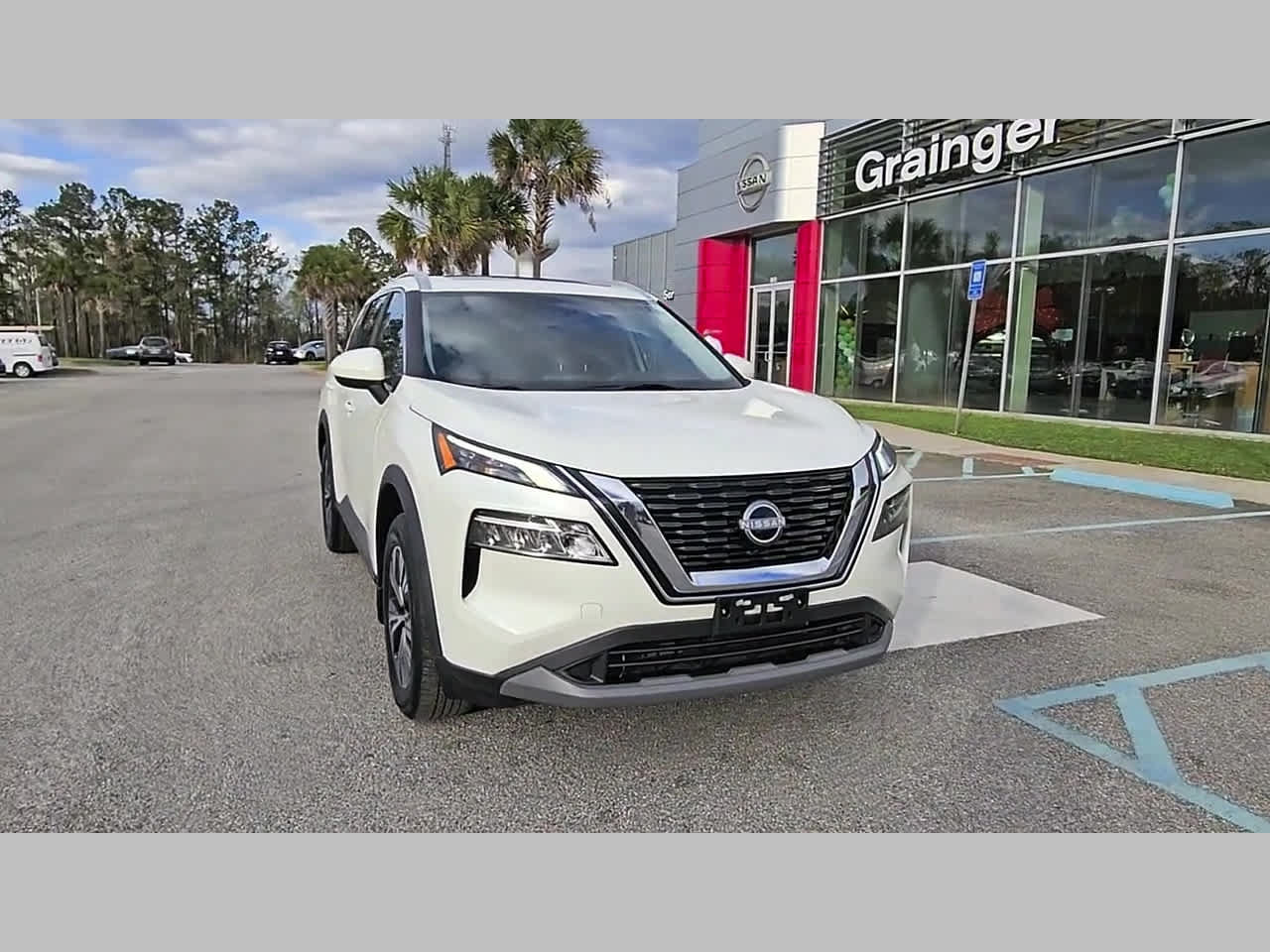 Used 2023 Nissan Rogue SV w/ SV Premium B Package FWD image 19