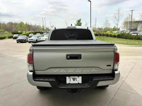 Used 2022 Toyota Tacoma TRD Sport image 6