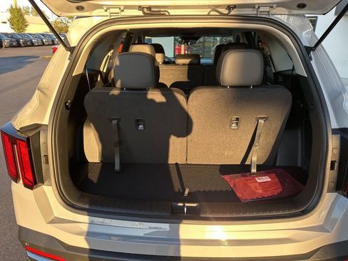 New 2026 Kia Sorento S w/ S Panoramic Sunroof Package FWD image 18