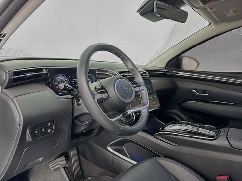 Used 2024 Hyundai Tucson Limited image 16