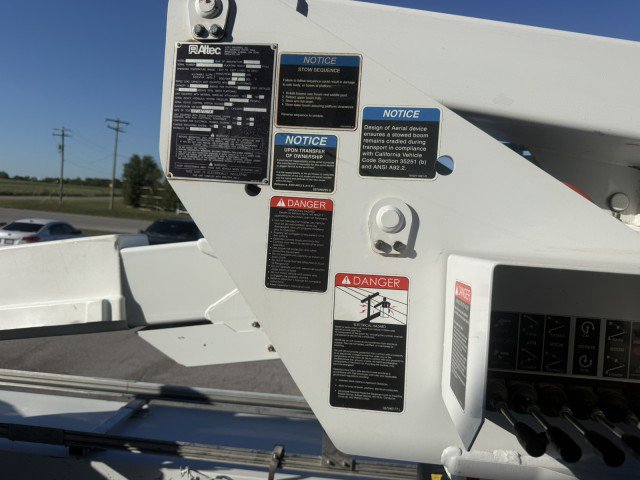 Used 2019 Ford F550 4x4 Regular Cab Super Duty image 16