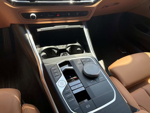 Used 2024 BMW 430i Coupe w/ Convenience Package image 16