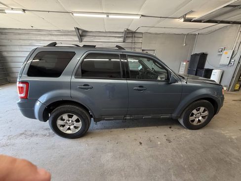 Used 2011 Ford Escape Limited w/ 302A Rapid Spec Order Code AWD/4WD image 6