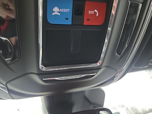 Used 2024 Jeep Grand Cherokee Altitude image 68