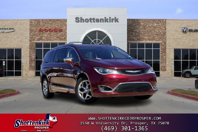 Used 2018 Chrysler Pacifica Limited FWD image 1