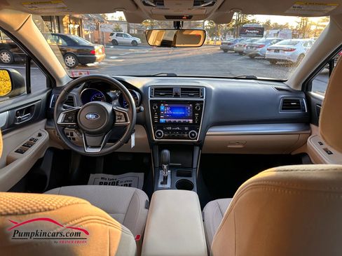 Used 2019 Subaru Outback 2.5i Premium image 7