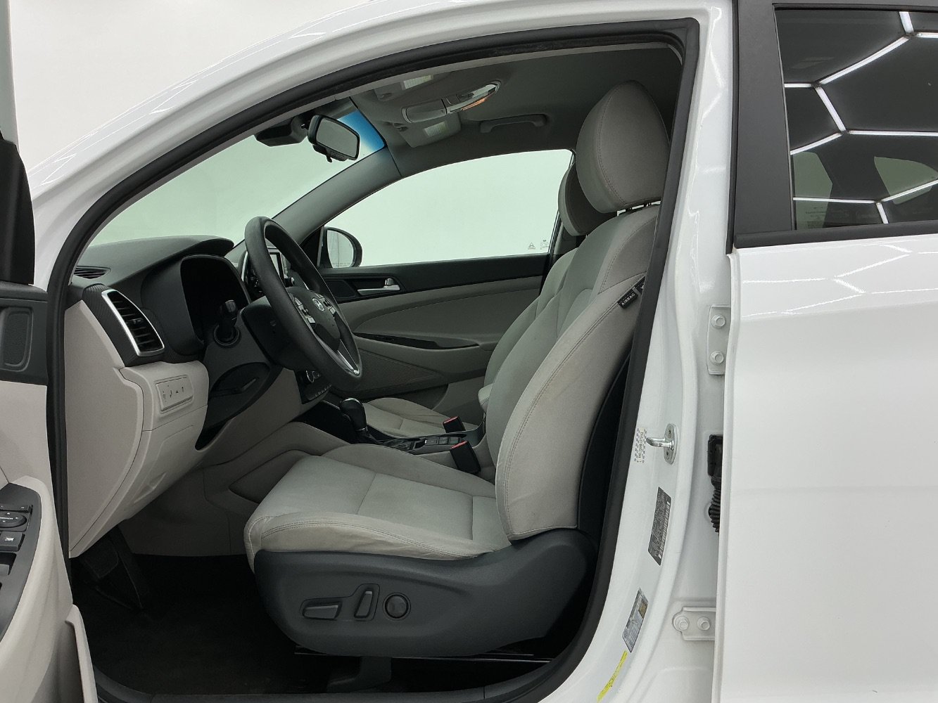 Used 2020 Hyundai Tucson Value w/ Cargo Package FWD image 14