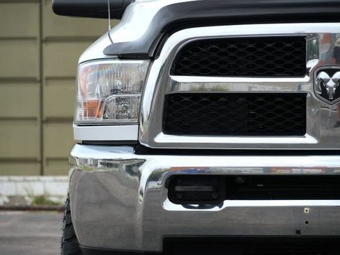 Used 2018 RAM 2500 Tradesman w/ Chrome Appearance Group AWD/4WD image 5