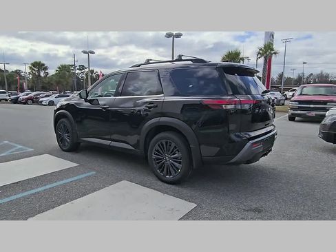 New 2026 Nissan Pathfinder SL FWD image 31