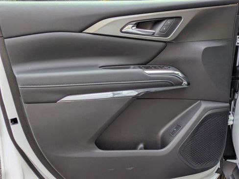 New 2026 Chevrolet Traverse LT w/ Driver Confidence Package FWD image 11