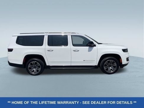 Used 2024 Jeep Wagoneer L Series II RWD image 2