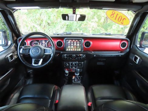 Used 2018 Jeep Wrangler Unlimited Rubicon image 4