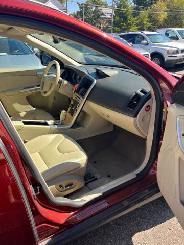 Used 2010 Volvo XC60 T6 AWD/4WD image 17