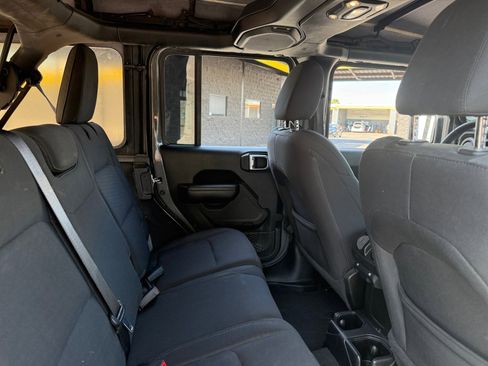 Used 2020 Jeep Wrangler Unlimited Sport image 17