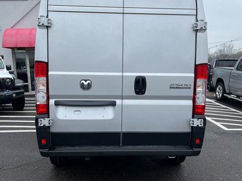 New 2026 RAM ProMaster 2500 w/ Premium Convenience Group FWD image 5