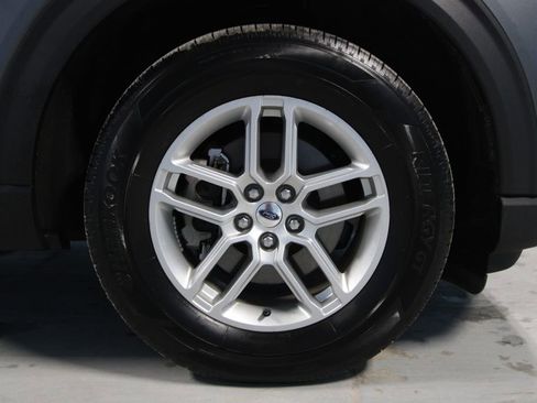 Used 2025 Ford Explorer Active image 32