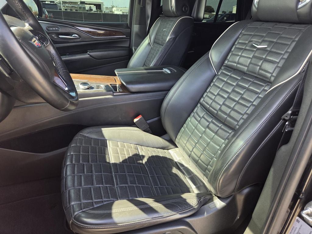 Used 2022 Cadillac Escalade Sport Platinum AWD/4WD image 17