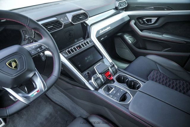 Used 2024 Lamborghini Urus S AWD/4WD image 34