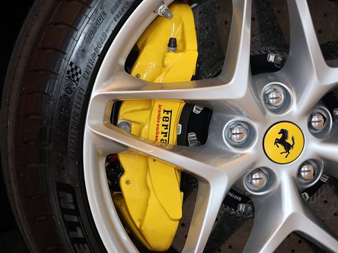 Certified 2024 Ferrari Roma RWD image 11