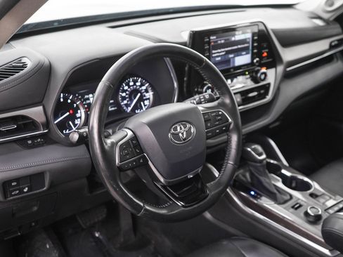 Used 2020 Toyota Highlander Limited AWD/4WD image 22