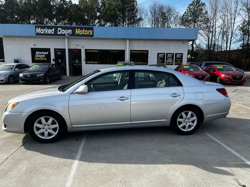 Used 2009 Toyota Avalon XL image 4