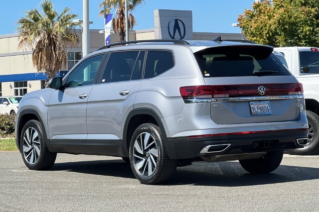 Used 2024 Volkswagen Atlas SE AWD/4WD image 6