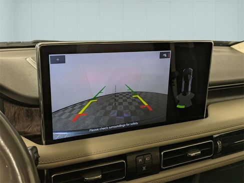 Used 2022 Lincoln Nautilus Reserve image 23