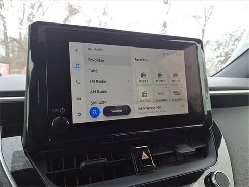 Certified 2024 Toyota Corolla SE w/ SE Premium Package image 19