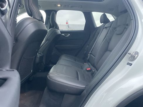 Certified 2023 Volvo XC60 B5 Ultimate image 17