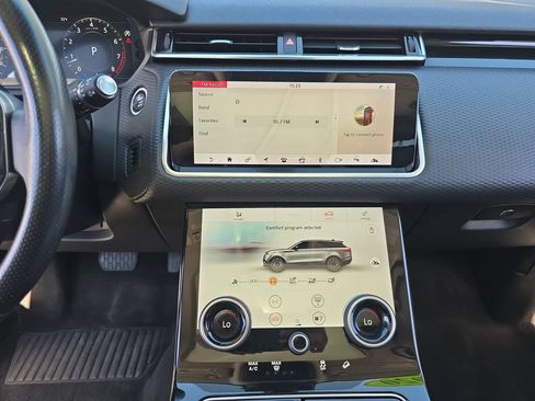 Used 2020 Land Rover Range Rover Velar S AWD/4WD image 20