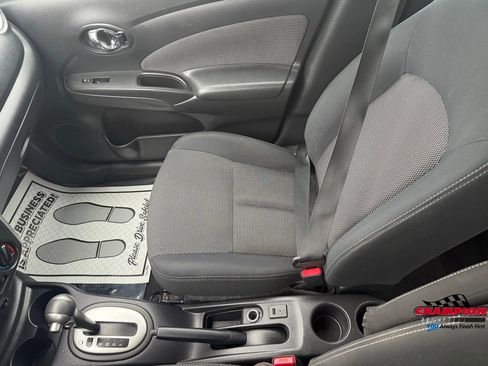 Used 2016 Nissan Versa SV image 26