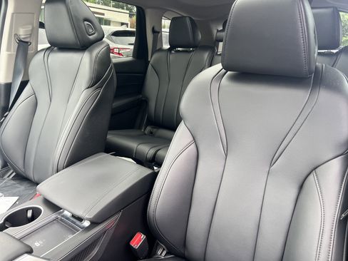 Certified 2023 Acura MDX SH-AWD image 9