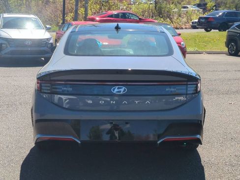 New 2026 Hyundai Sonata Limited FWD image 4