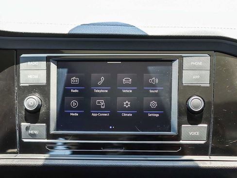 Used 2023 Volkswagen Jetta SE w/ Panoramic Sunroof Package FWD image 14