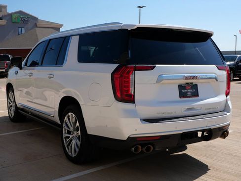 Used 2023 GMC Yukon XL Denali w/ Denali Reserve Package AWD/4WD image 6