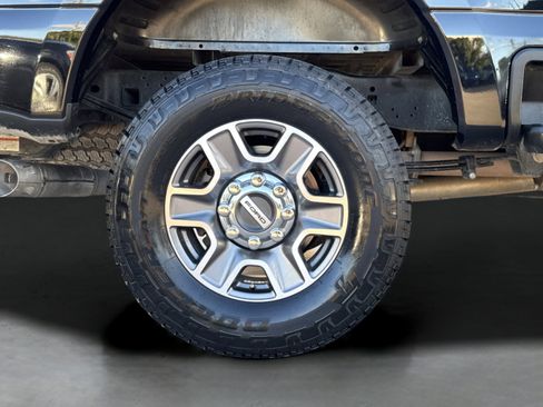 Used 2024 Ford F250 Lariat image 12