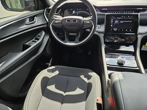 New 2026 Jeep Grand Cherokee Laredo RWD image 9