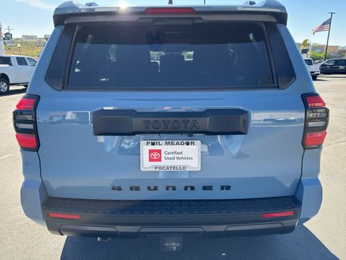 Certified 2025 Toyota 4Runner SR5 AWD/4WD image 3