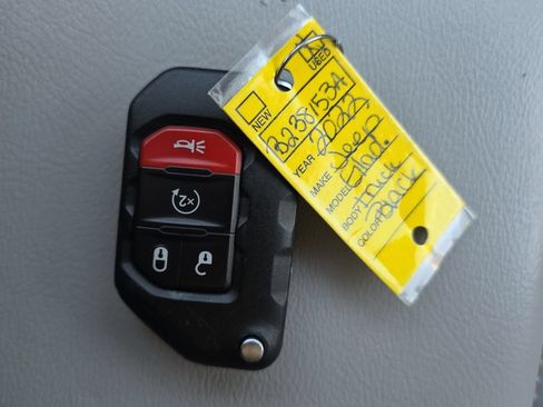 Used 2022 Jeep Gladiator Overland AWD/4WD image 23