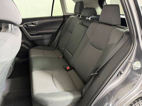 Used 2025 Toyota RAV4 XLE AWD/4WD image 12