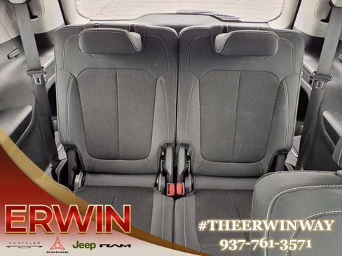 Certified 2023 Jeep Grand Cherokee L Laredo image 5