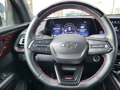 Used 2024 Chevrolet Traverse RS image 30