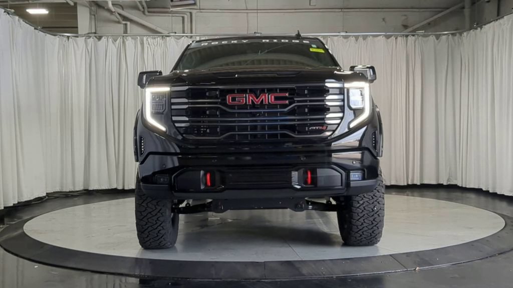 New 2026 GMC Sierra 1500 AT4 w/ AT4 Premium Package AWD/4WD image 4