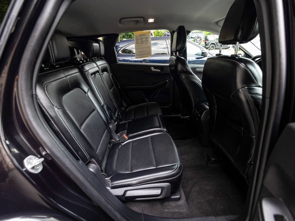 Used 2024 Ford Escape Platinum AWD/4WD image 29