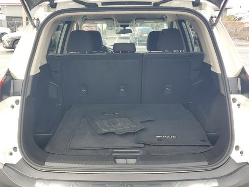 Certified 2022 Nissan Rogue SV image 6