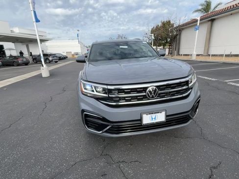 Used 2022 Volkswagen Atlas Cross Sport SEL R-Line image 3